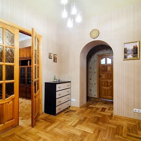 Tvoy Ostrov On Nezavisimosti * Minsk
