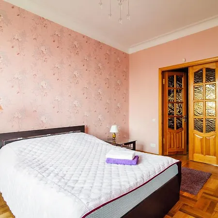 Apartment Tvoy Ostrov On Nezavisimosti